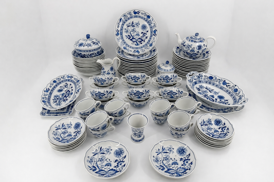 Hutschenreuther service - Blue Onion - Service for 12 (94 pieces)