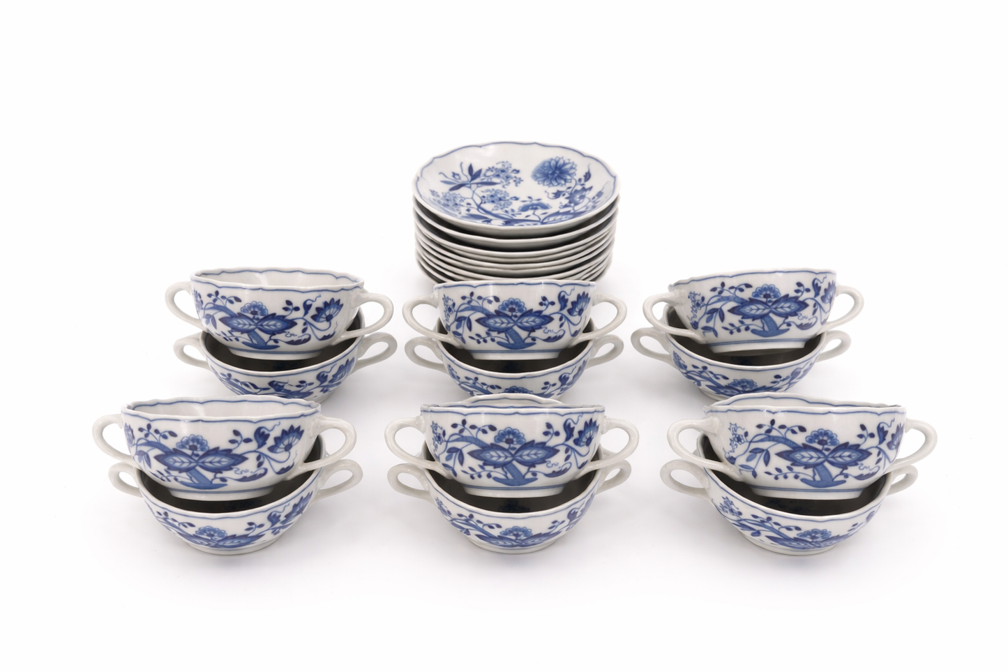 Hutschenreuther service - Blue Onion - Service for 12 (94 pieces)