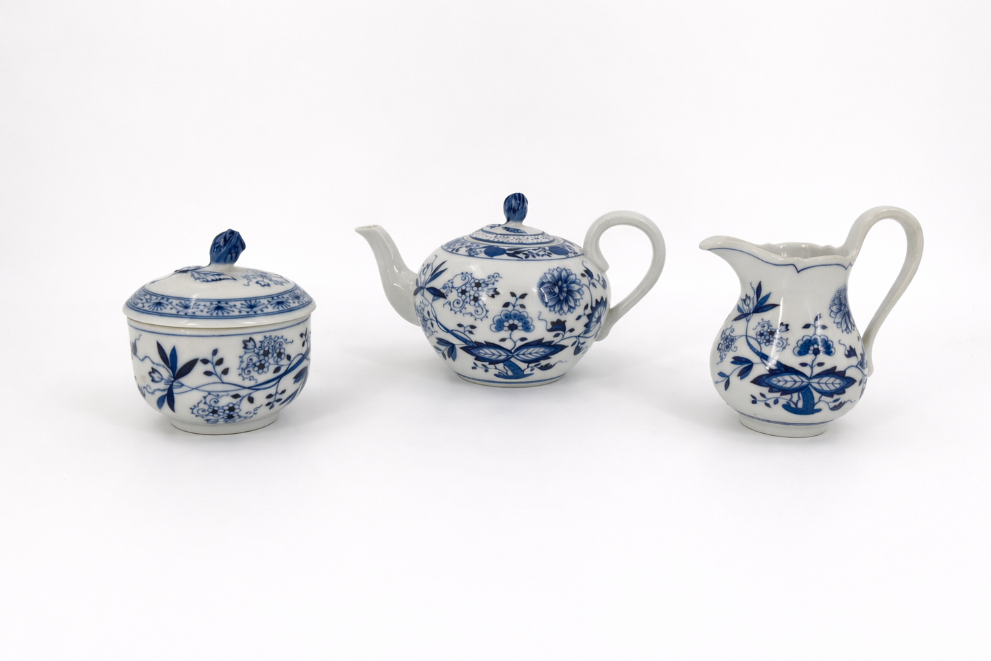 Hutschenreuther service - Blue Onion - Service for 12 (94 pieces)