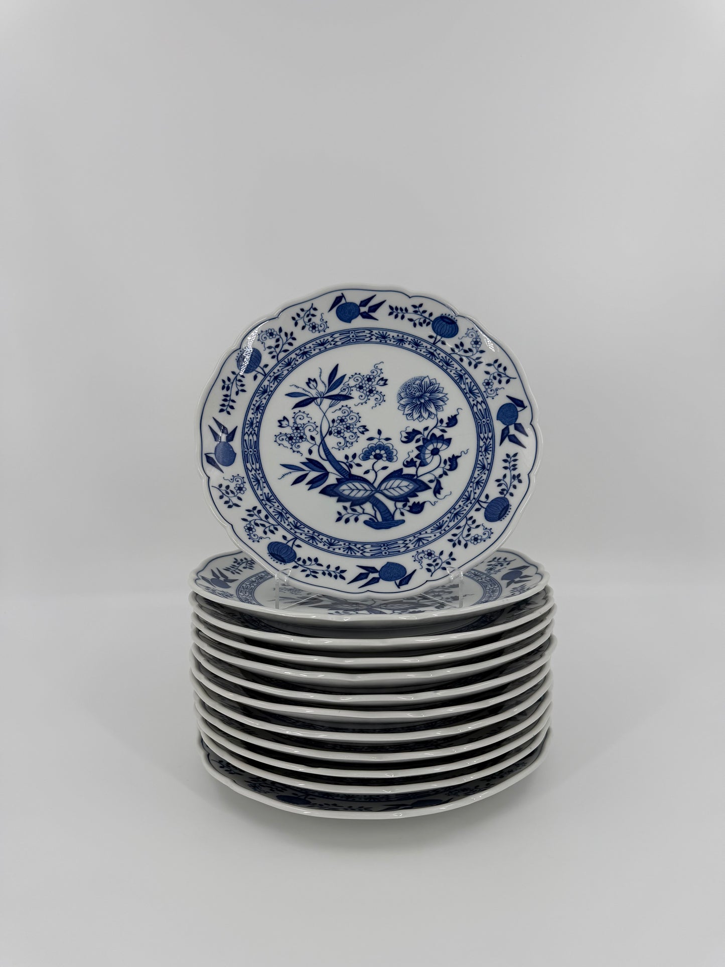 Hutschenreuther service - Blue Onion - Service for 12 (94 pieces)
