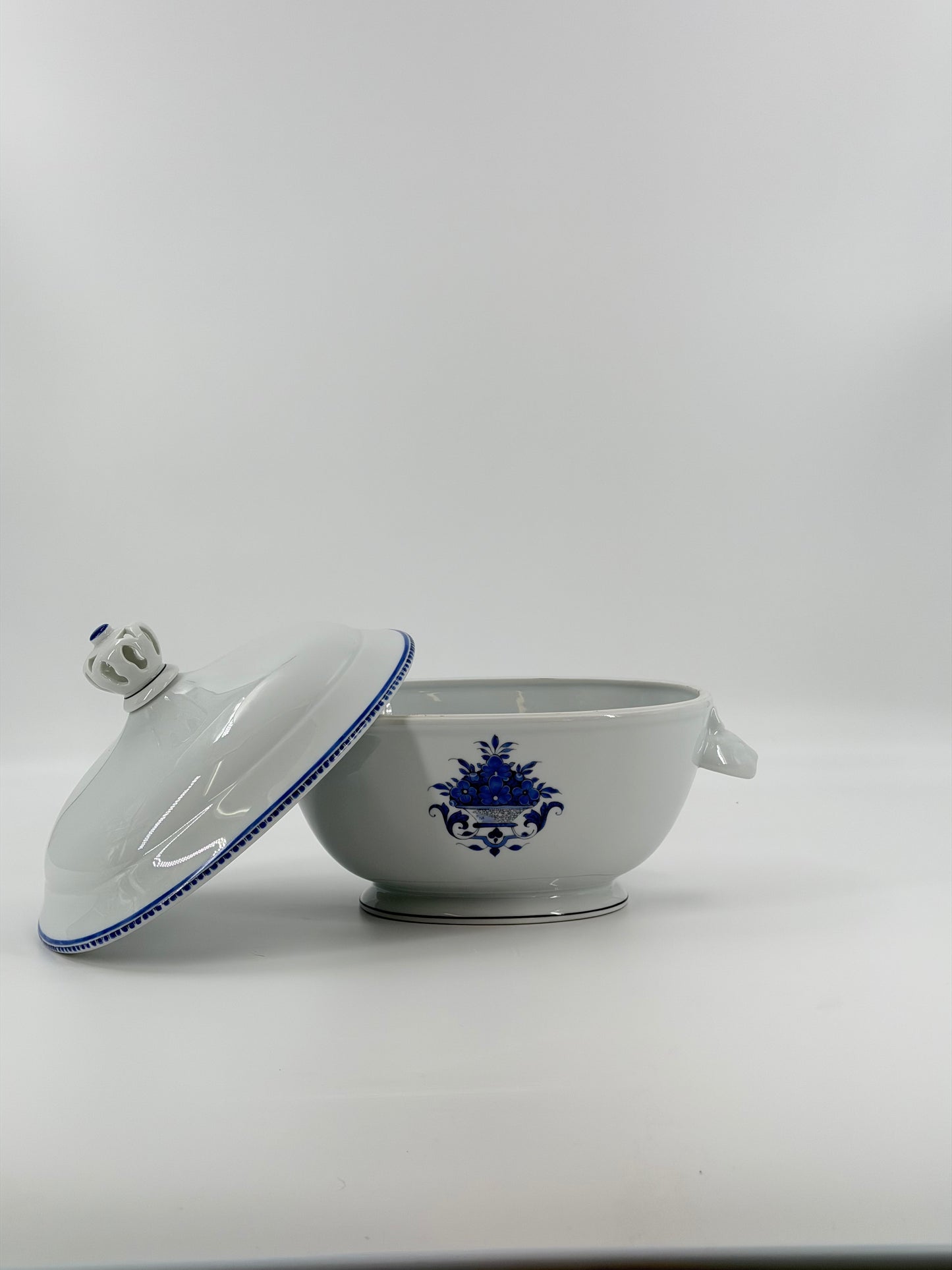Coquet Soup Tureen
