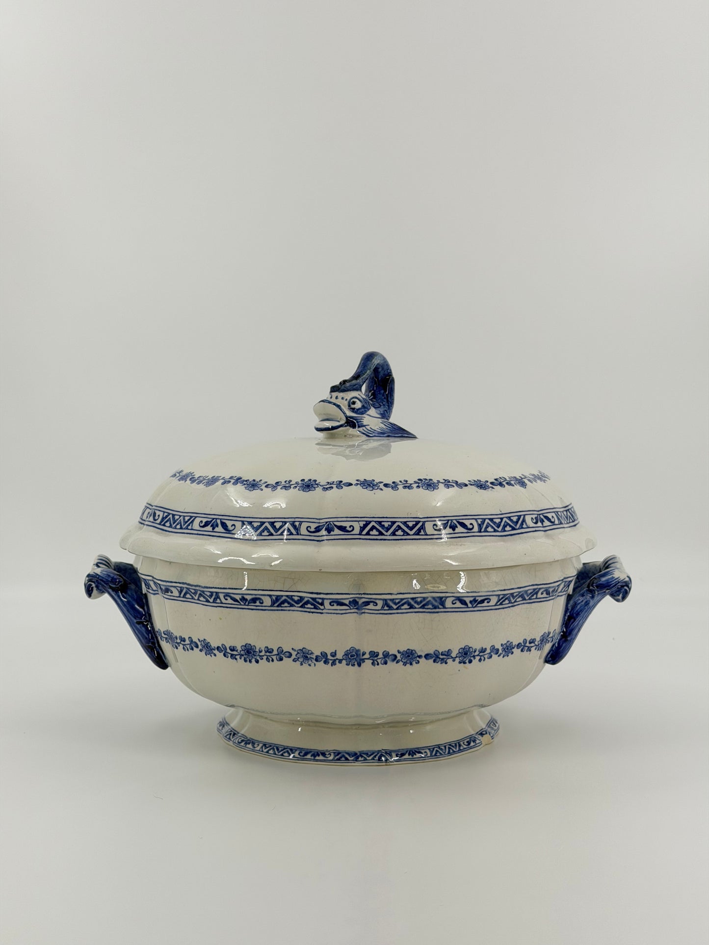 Gien soup tureen, XIX century