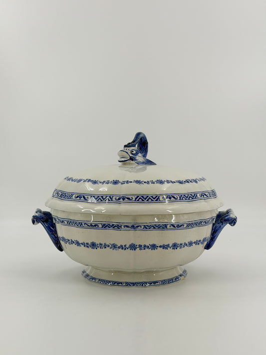 Gien soup tureen, XIX century