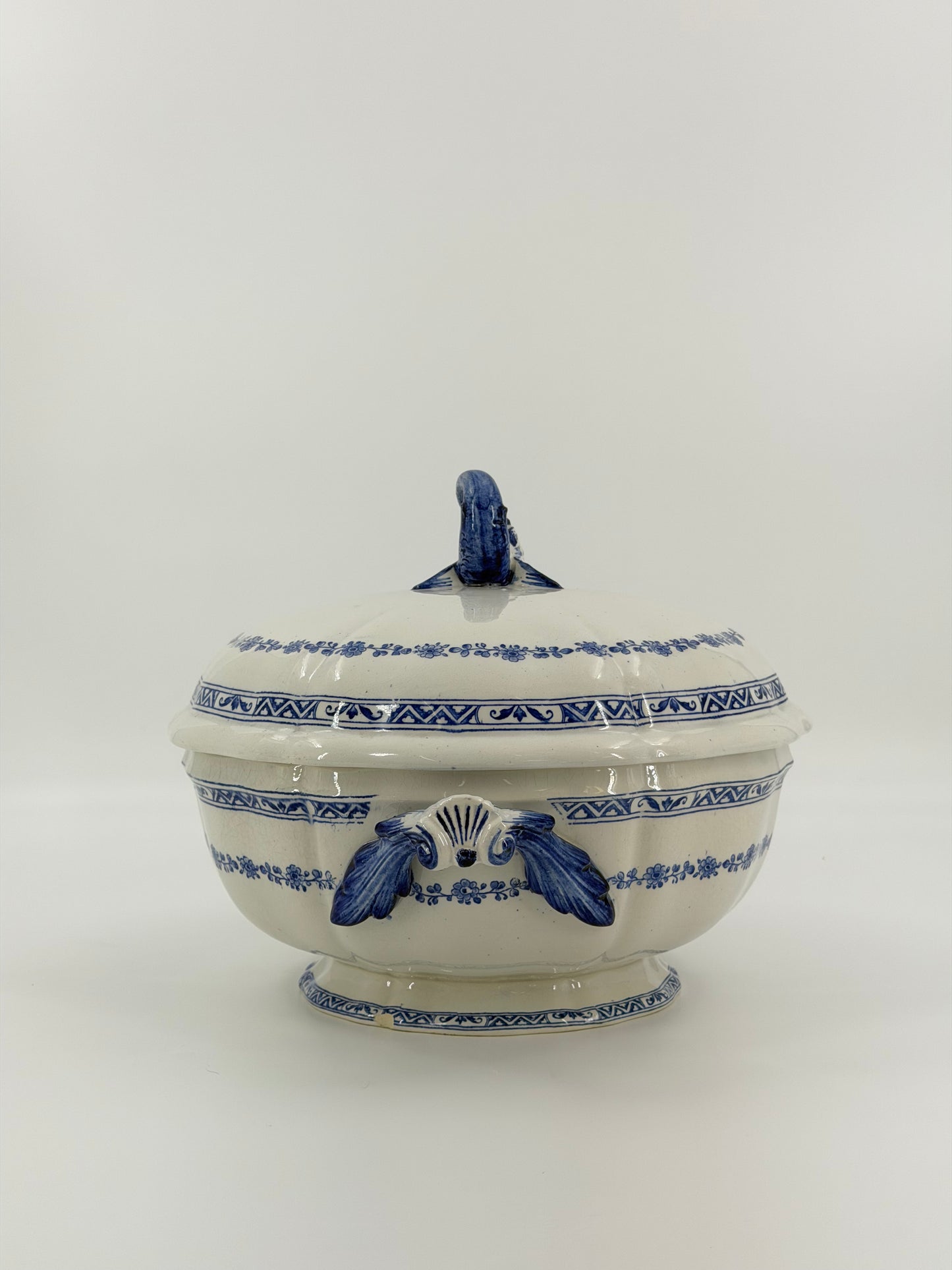 Gien soup tureen, XIX century