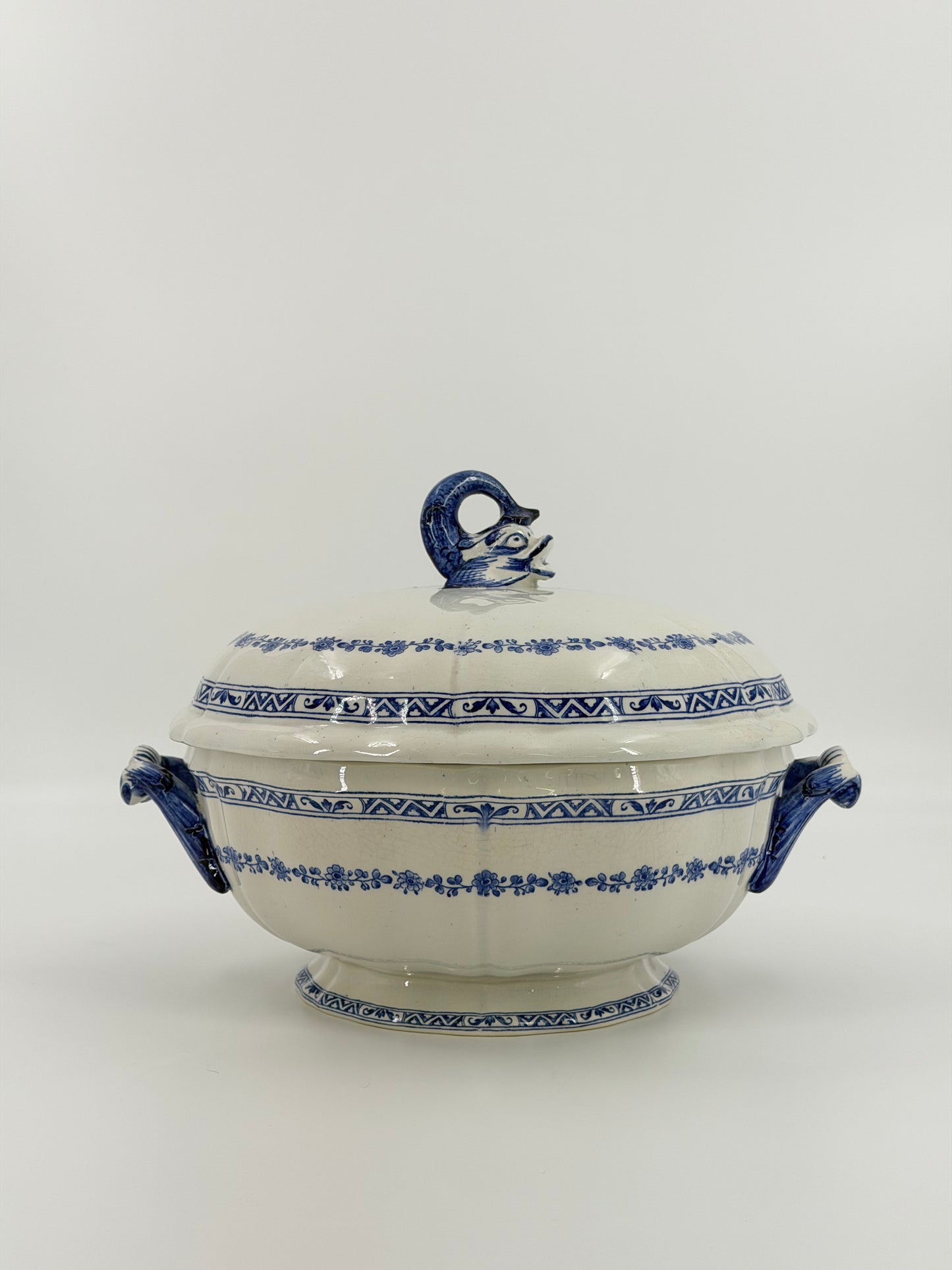 Gien soup tureen, XIX century