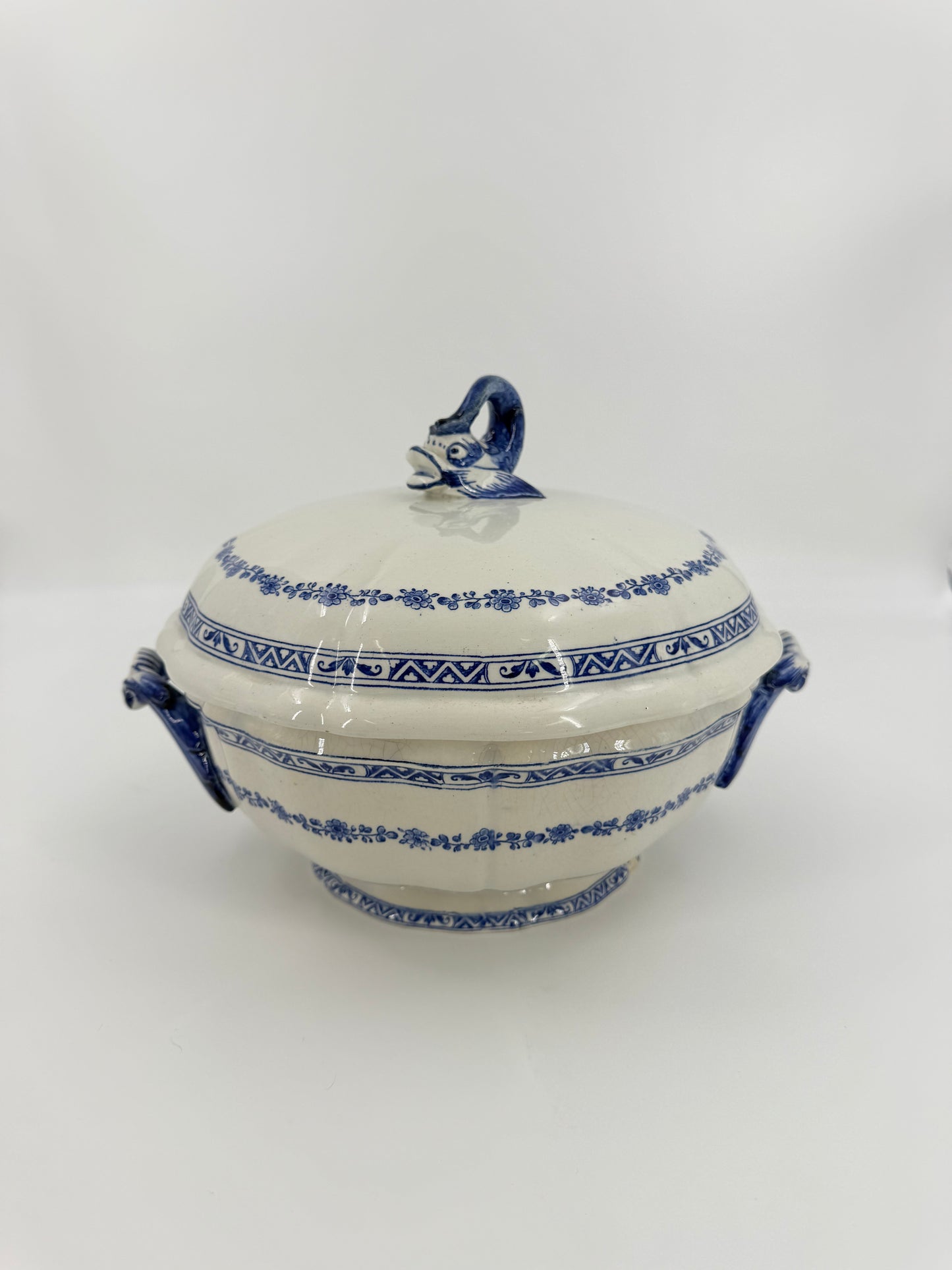 Gien soup tureen, XIX century