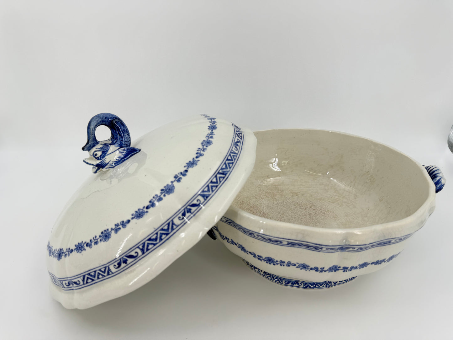 Gien soup tureen, XIX century