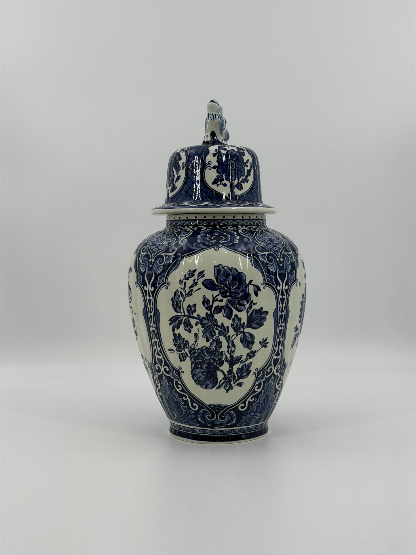 Delft-style potiche, Boch Belgium for Royal Sphinx Holland