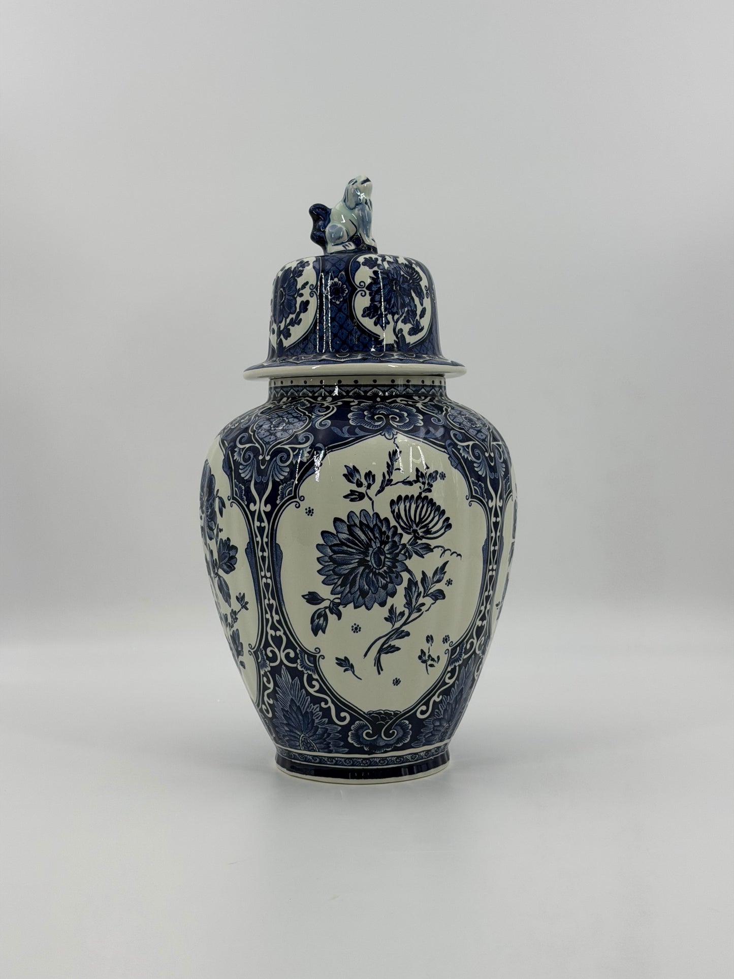 Delft-style potiche, Boch Belgium for Royal Sphinx Holland