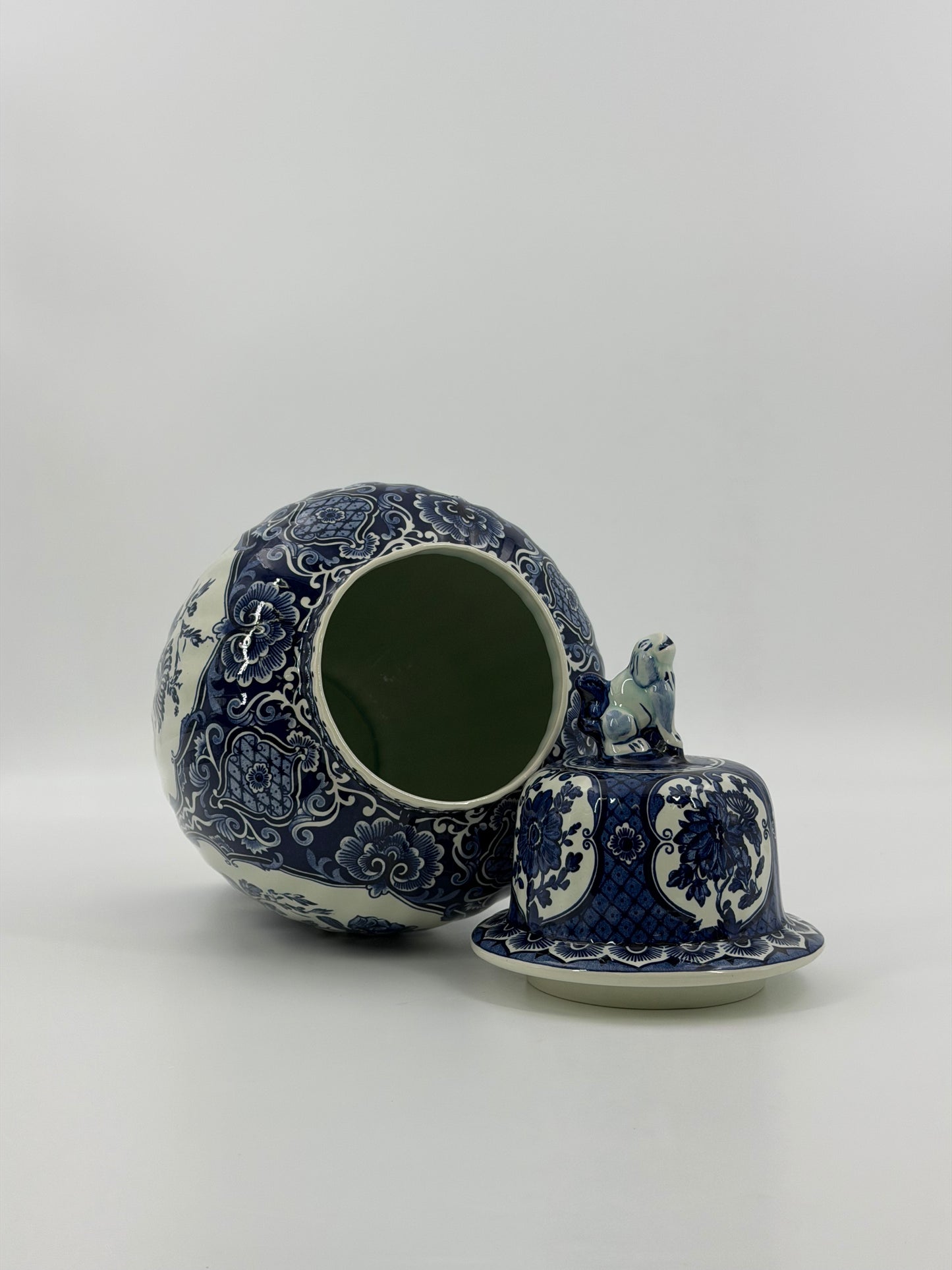 Delft-style potiche, Boch Belgium for Royal Sphinx Holland