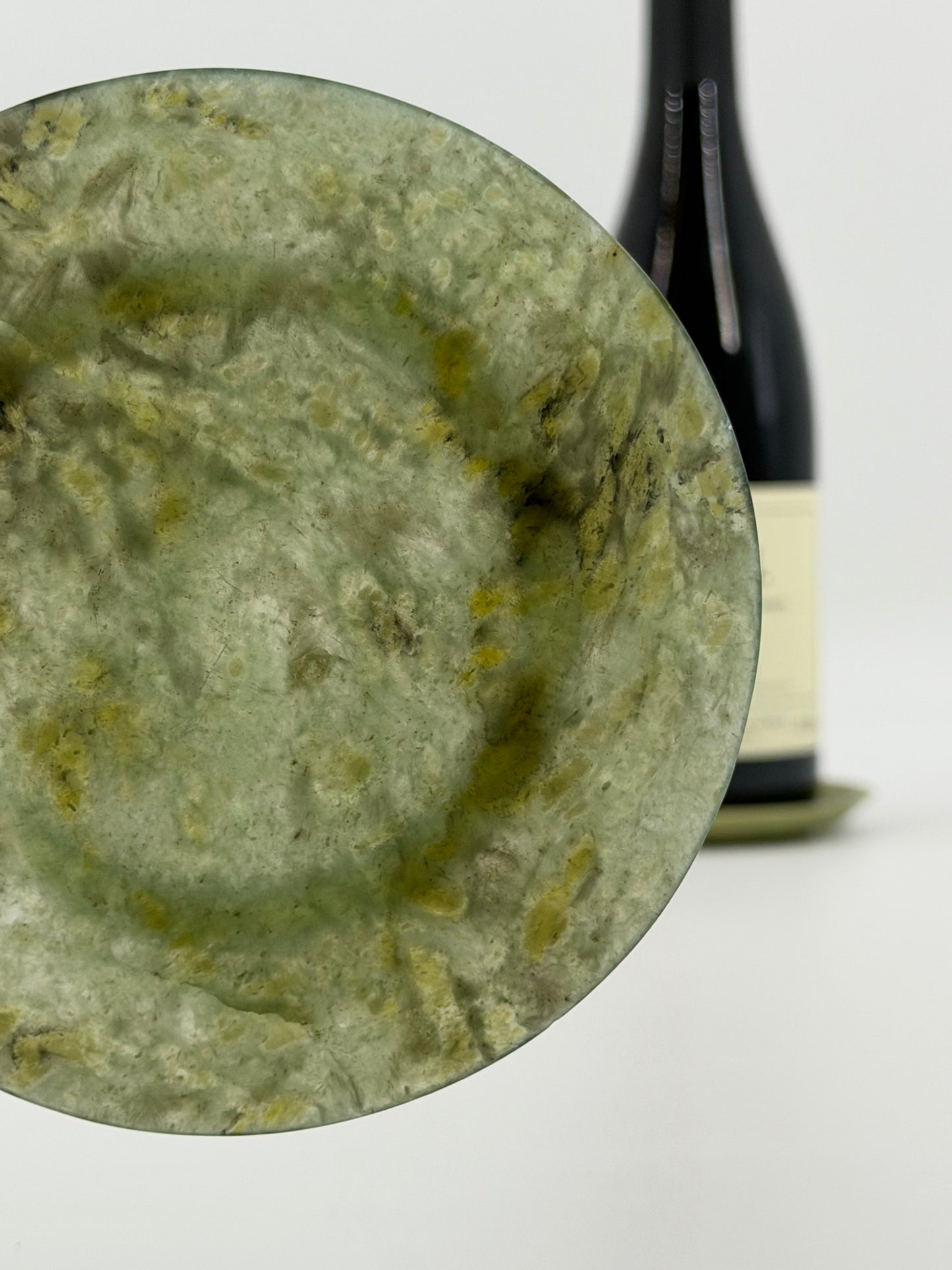 A pair of decorative plates in polished green serpentine